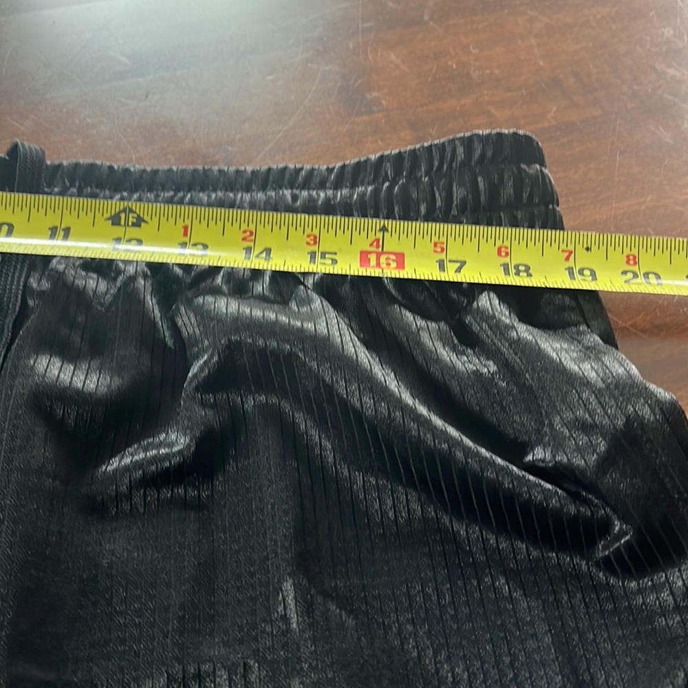 Star Drawstring Shorts - Picture 4 of 6